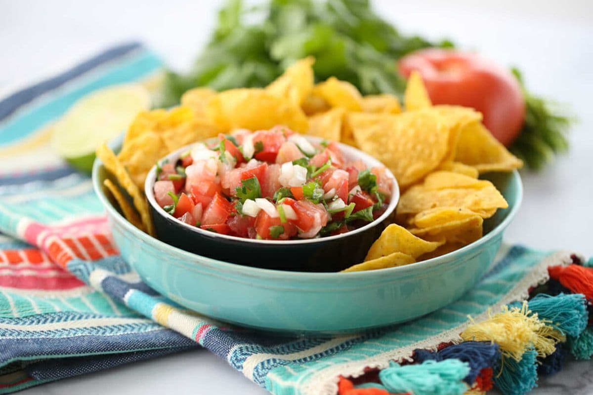 Pico De Gallo(4oz) and Chips