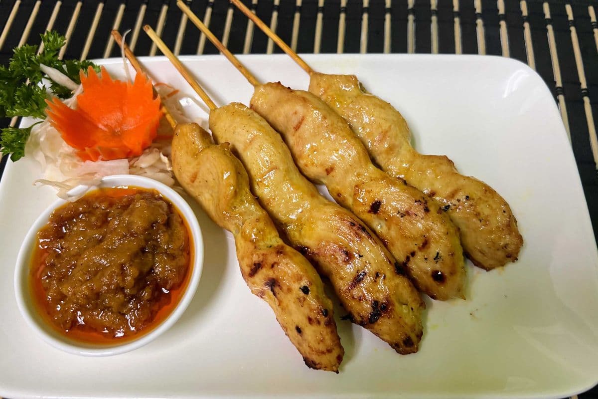 A4. Chicken Satay (4 pcs)