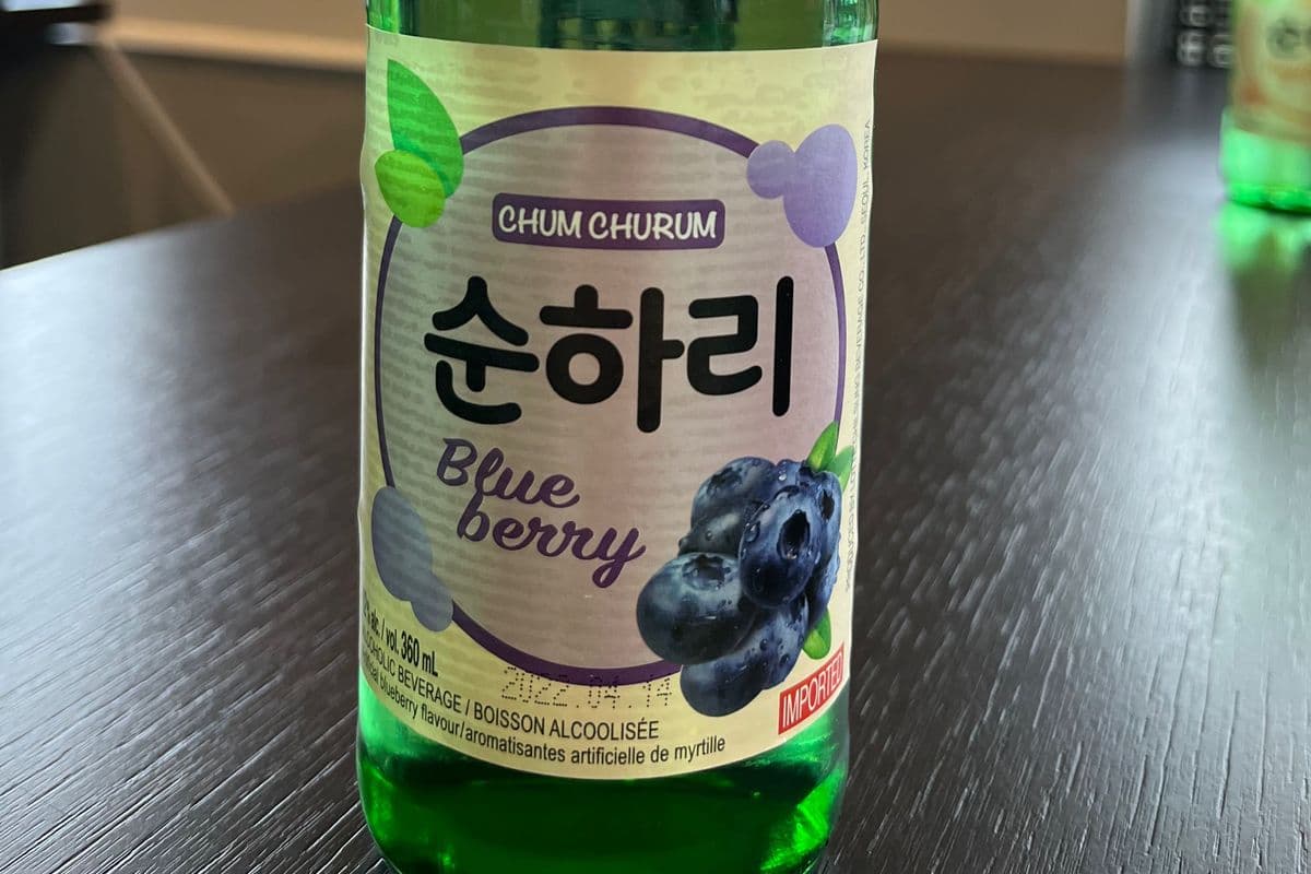 Soju (Blueberry Flavour) (1 x 360 ml)