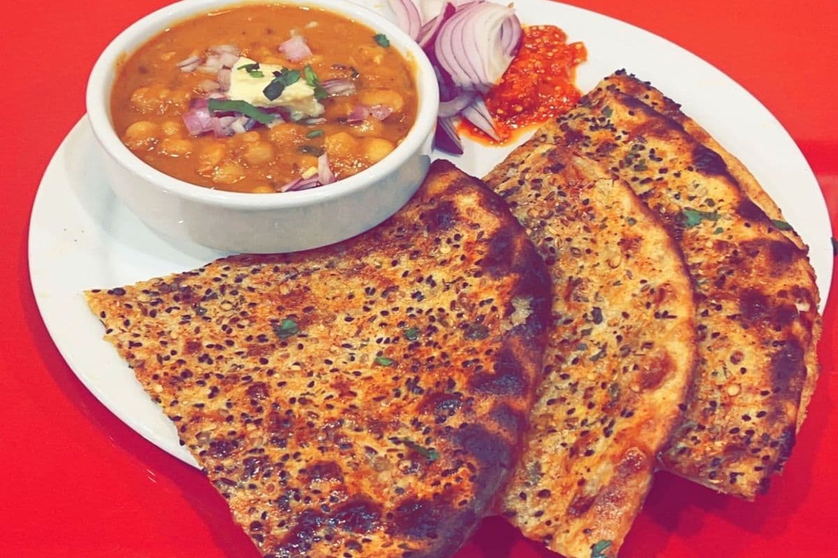 Amritsari Kulcha with Chana