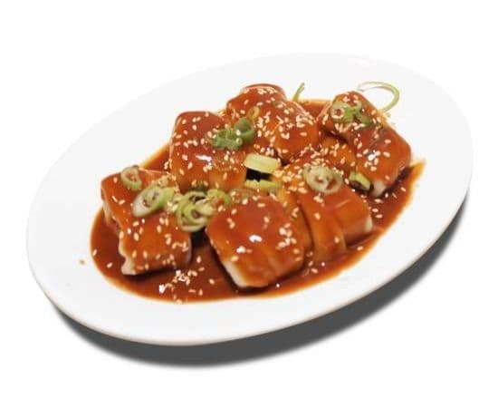2. Dumplings à la sauce de beurre d'arachide / Dumplings with Peanut Butter Sauce / 抄手