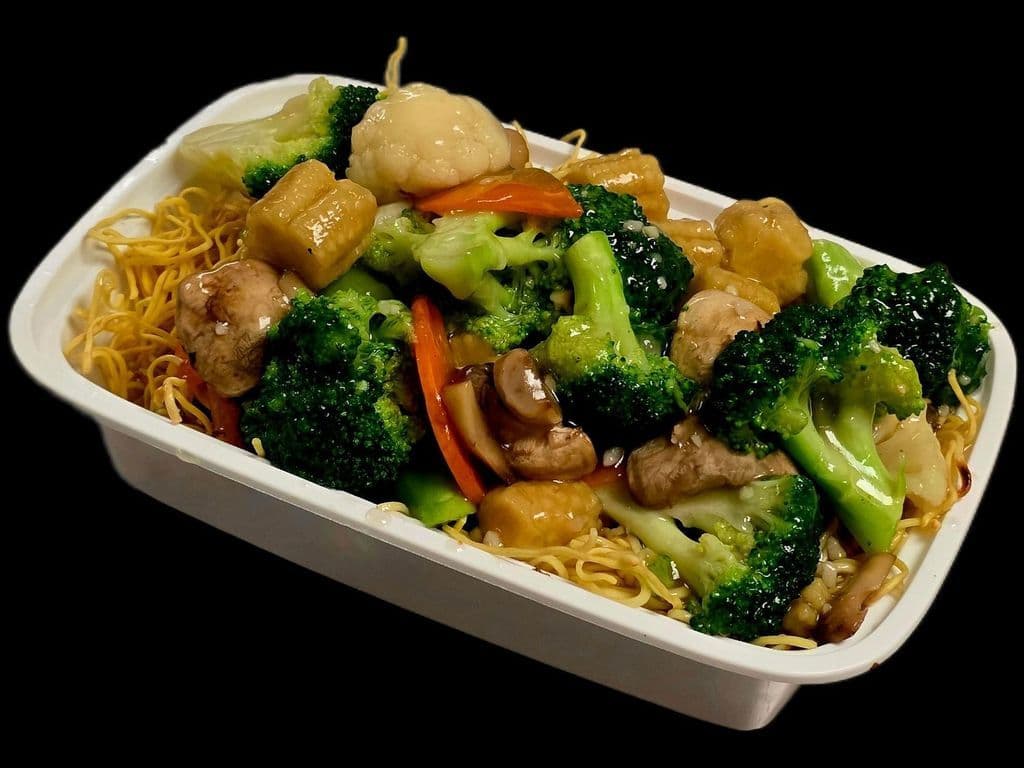 Mixed Greens Chow Mein