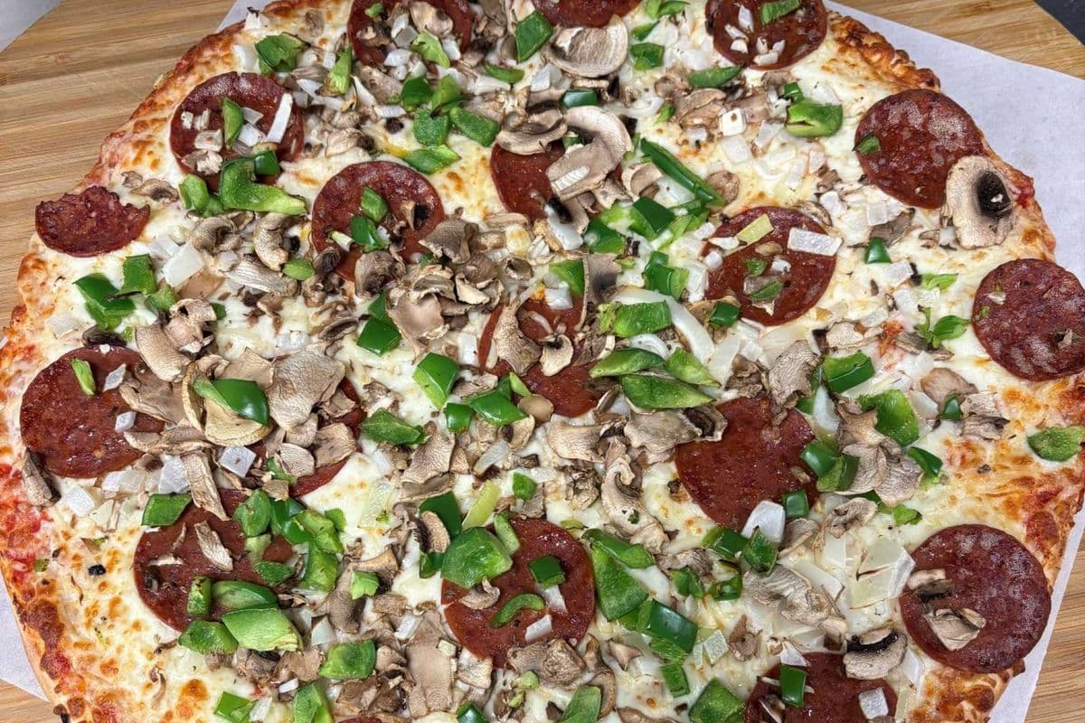 X-Large Deluxe Pizza