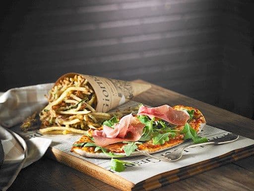 Duetto pizza Prosciutto et roquette / Duetto Prosciutto and Arugula pizza