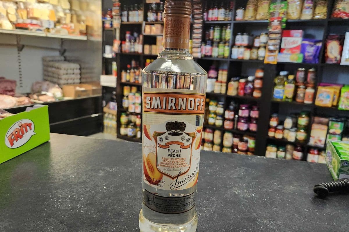 SMIRNOFF PEACH VODKA 750ML (1 x 750ml)