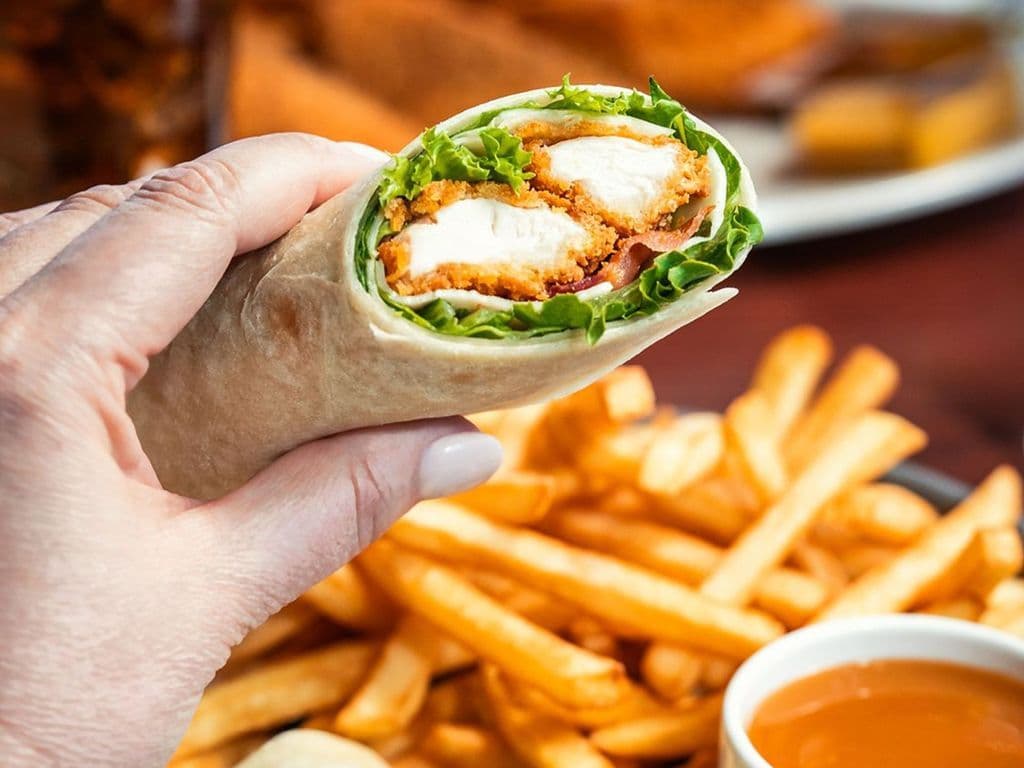 Wrap St-Hubert (original, thaï, César, Nashville) / St-Hubert Wrap (original, thai, Caesar, Nashville)
