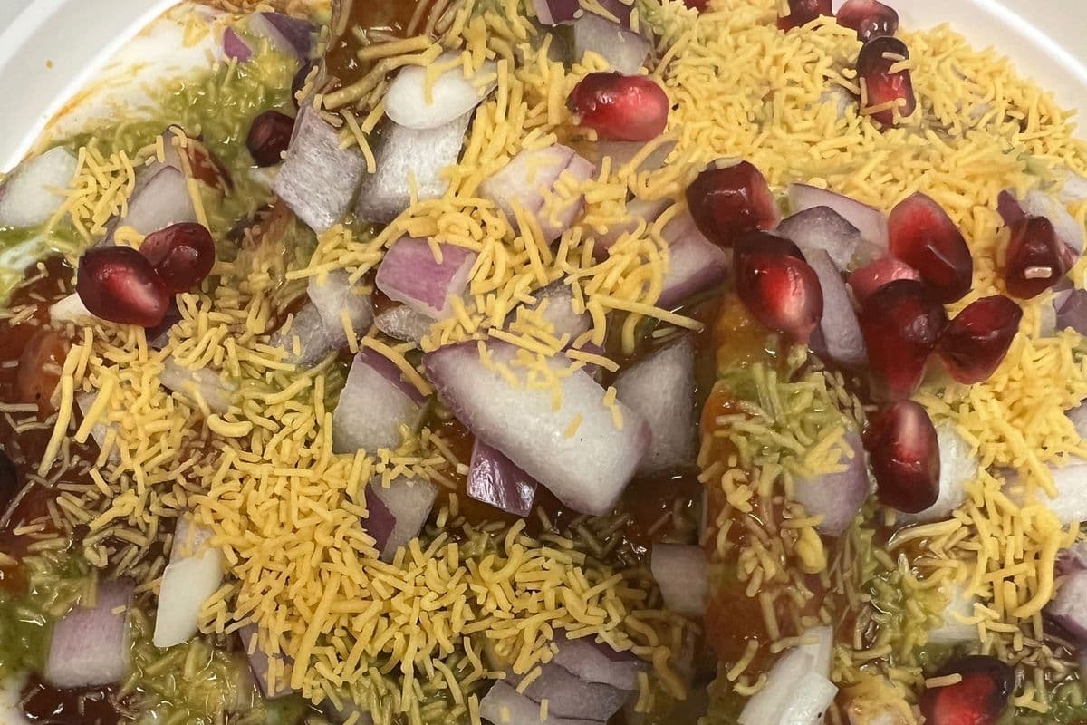 Aloo Tikki Chaat (2Pcs)
