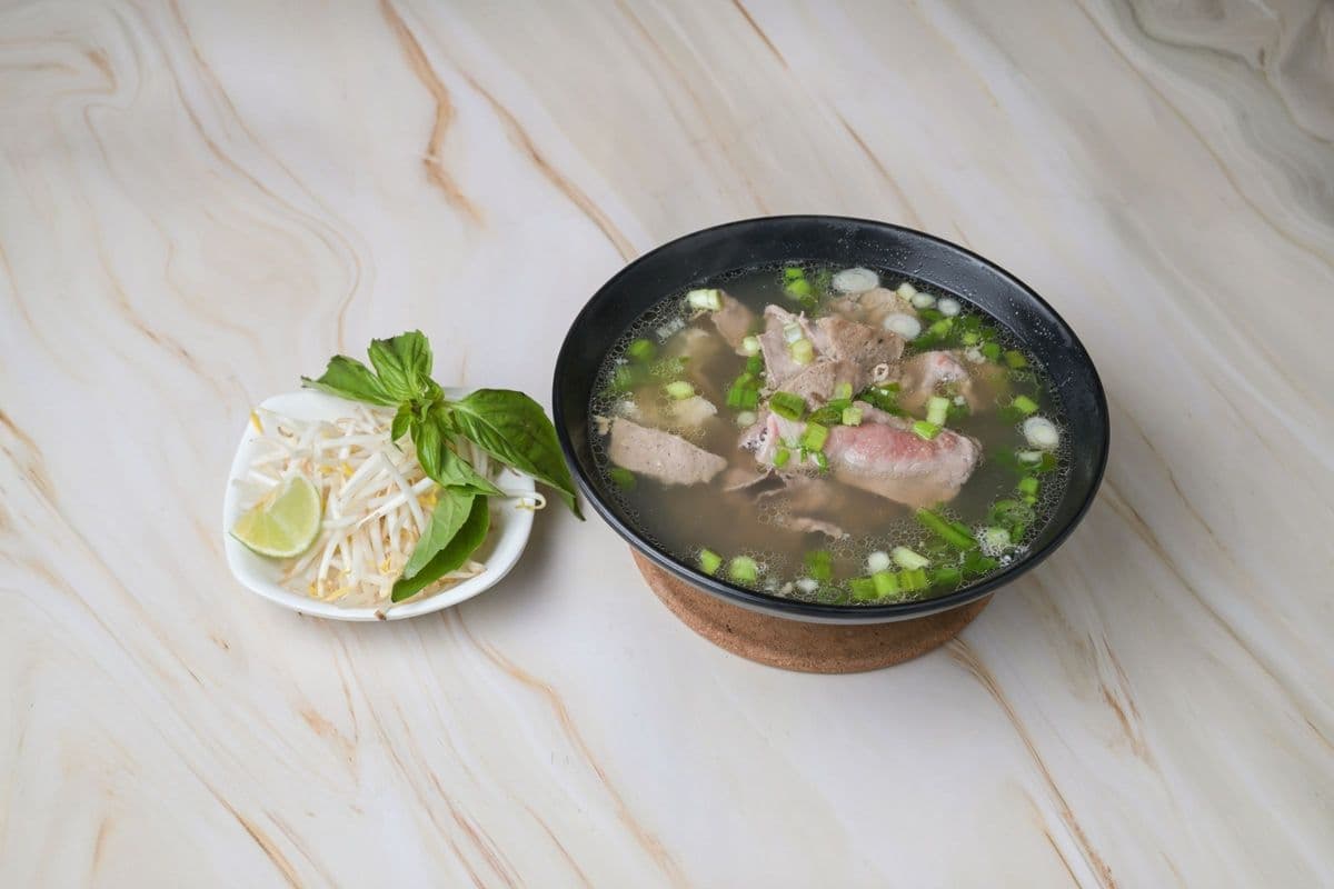 30. Vietnam Paradise Pho XL Bowl