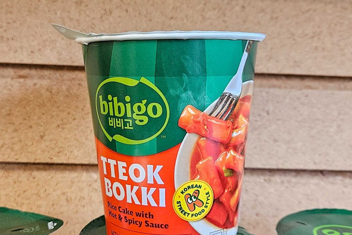BIBIGO Hot & Spicy Cup Tteokbokki