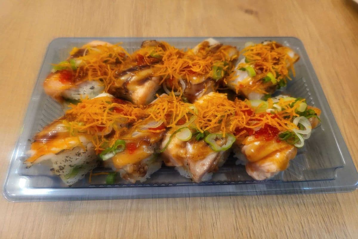 Rainbow Aburi Press Sushi (8 pcs)