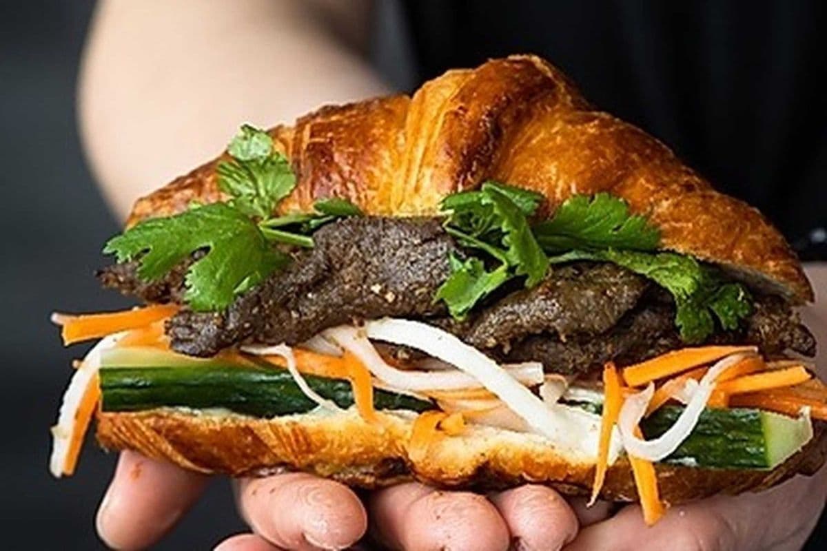 Banh Mi Croissant - Sate Beef