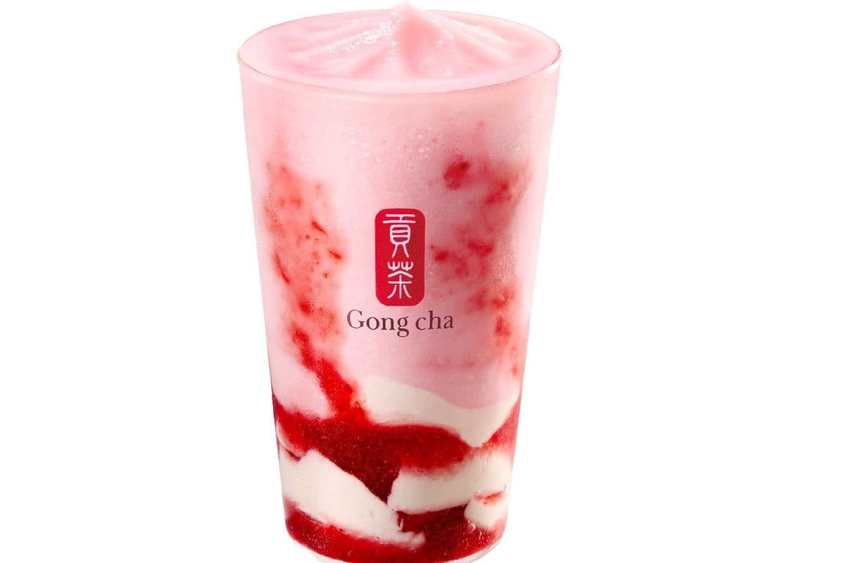 Strawberry Smoothie with Almond Jelly