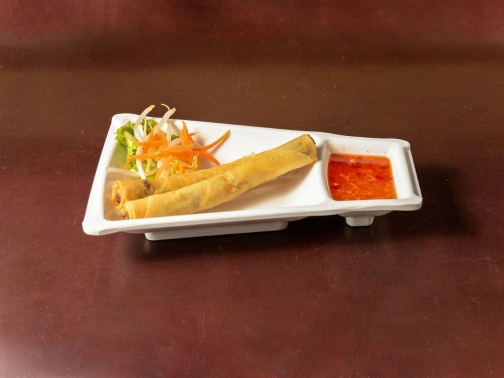 A2. Spring Rolls (2 pcs)