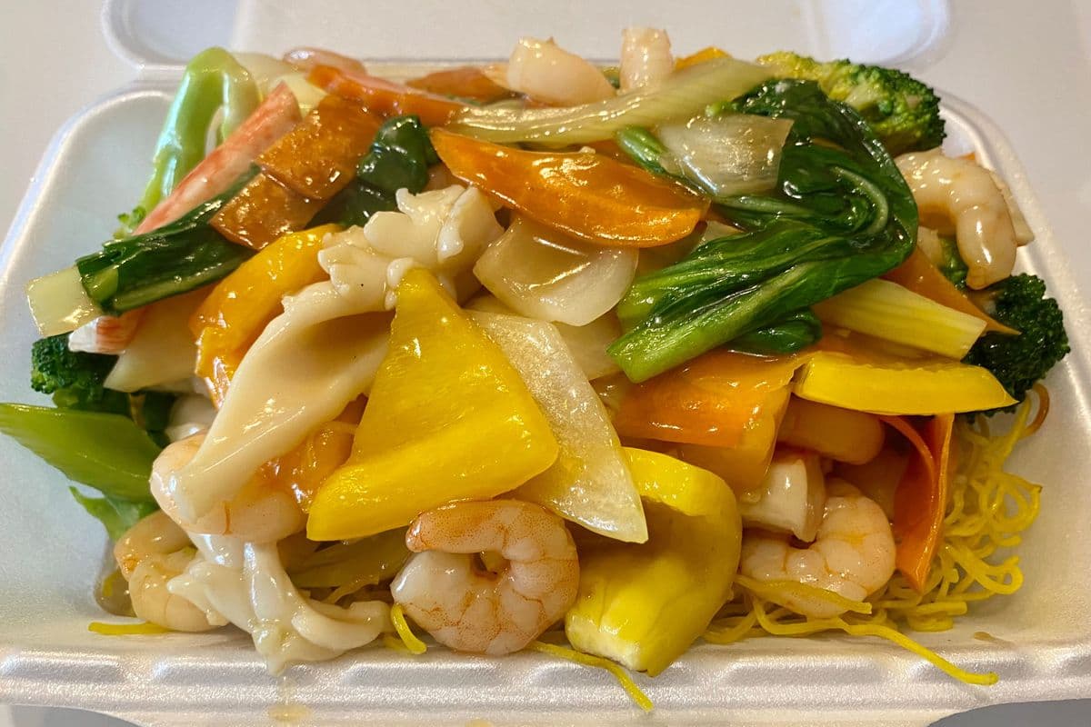 N10. Seafood Cantonese Chow Mein (Semi-wok Fried)