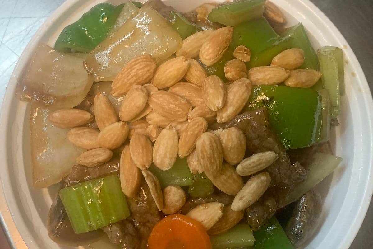 Beef with Vegetables and Almonds
