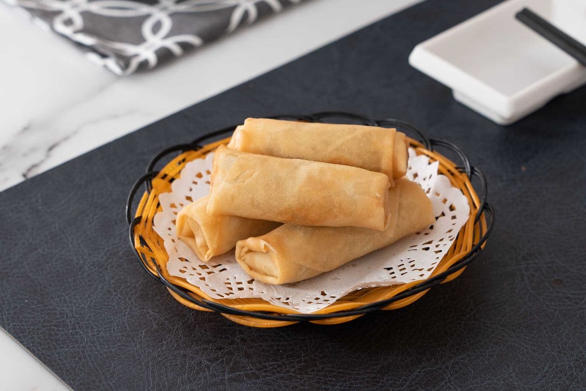 Deep Fried Spring Roll / 油炸蔬菜春卷 (6 pcs)