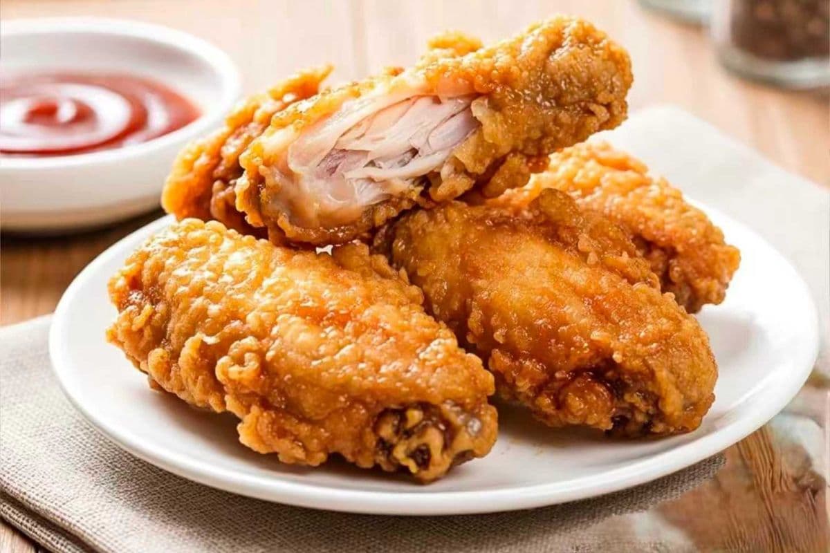 D16. Fried Chicken Wings 炸雞翅