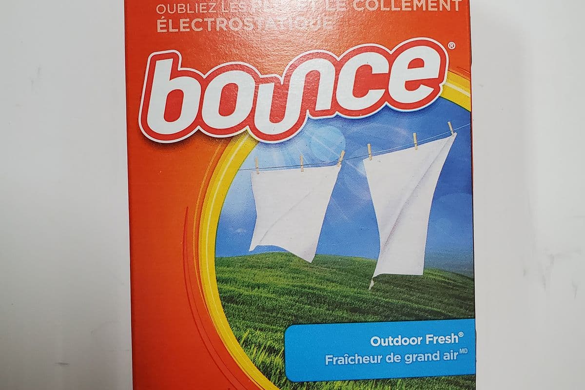 Bounce Or Fleecy Fabric Softener Dryer Sheets