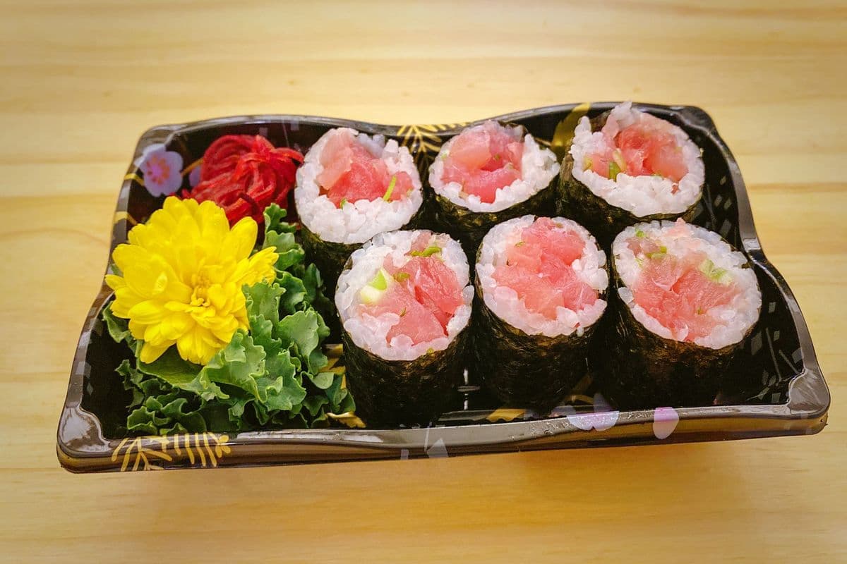 Egg Roll (6 pcs)