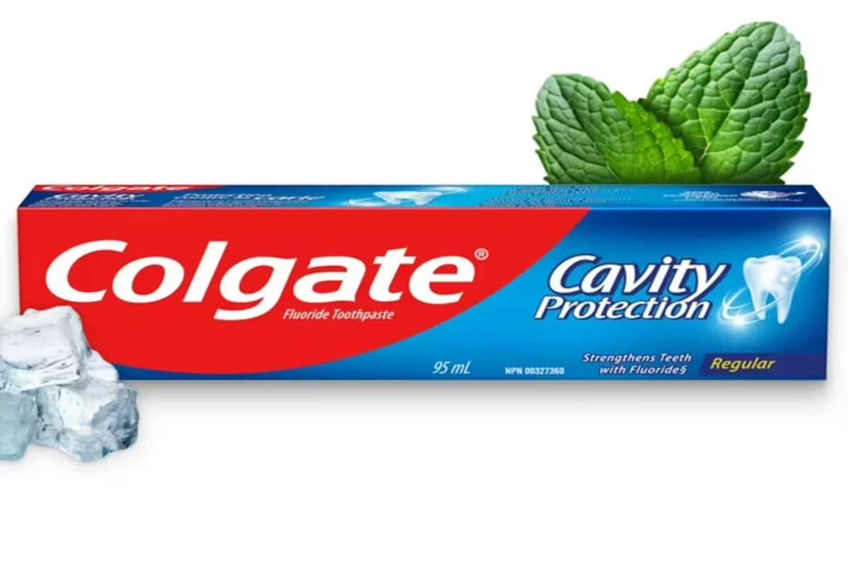 Colgate Cavity Protection Fluoride Toothpaste, Regular, 95 mL