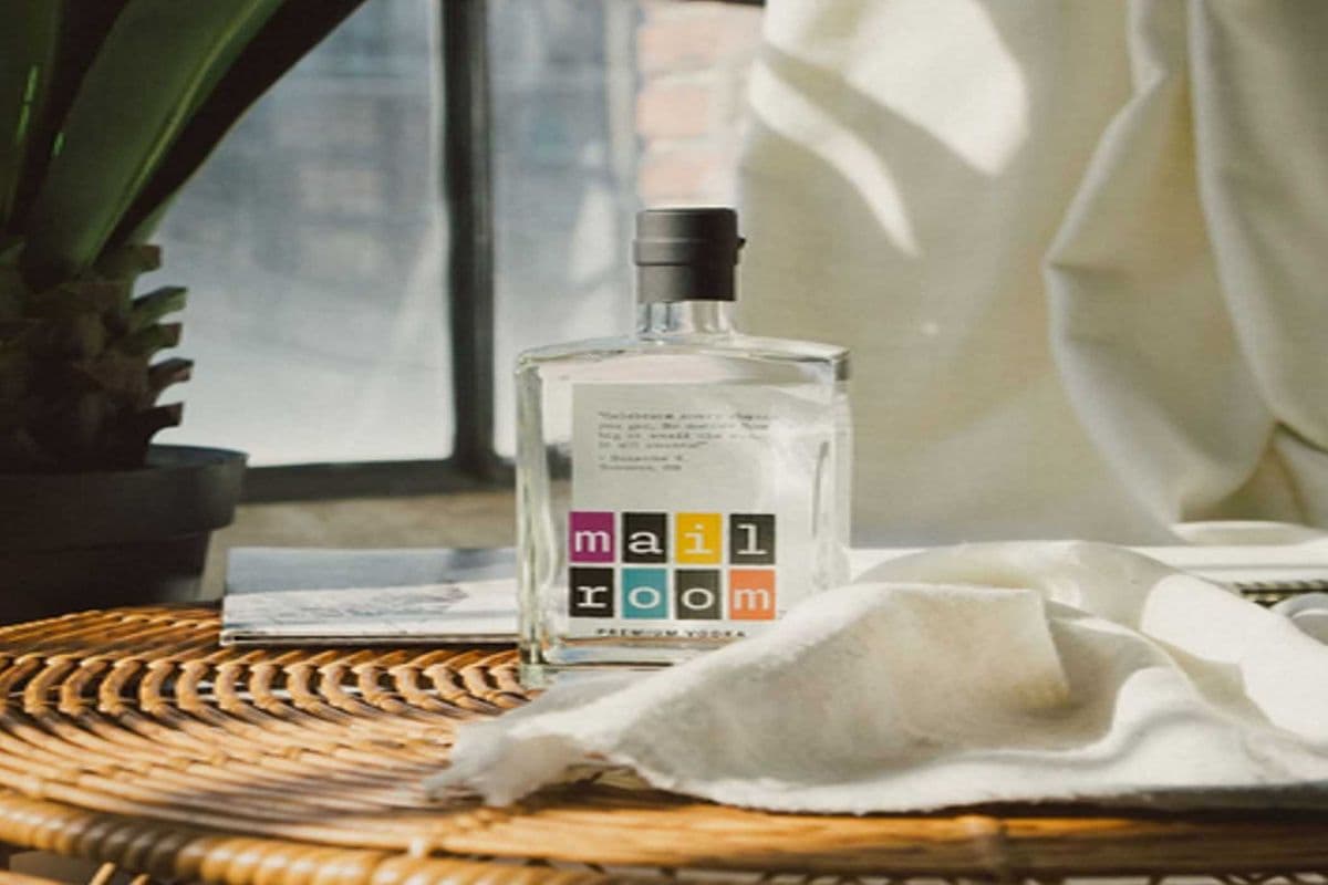 MAILROOM PREMIUM VODKA (1 x 750ML)