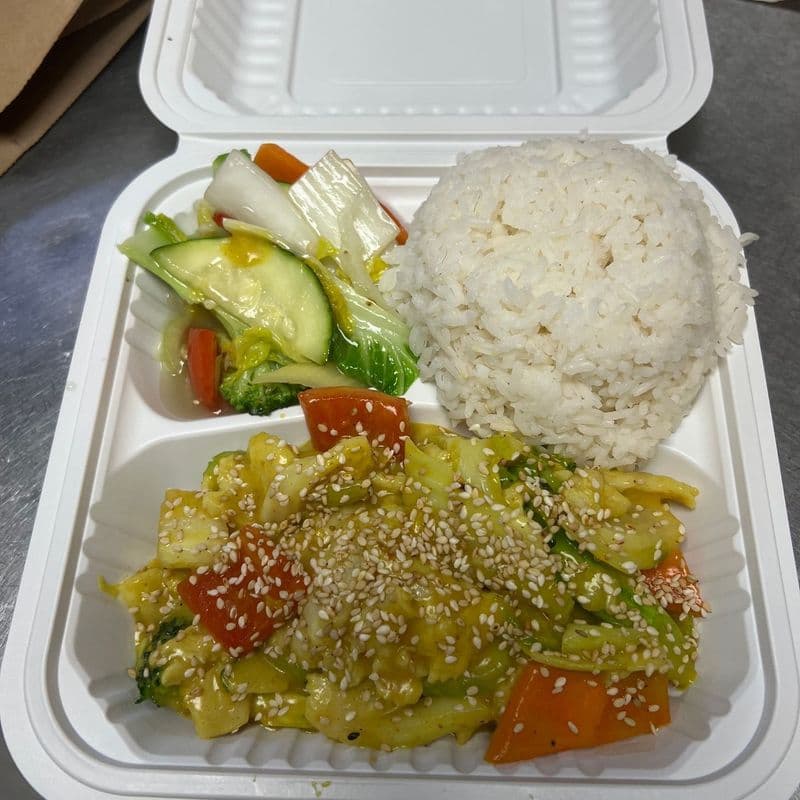 A5. Poulet Curry Thai Jaune 咖喱鸡