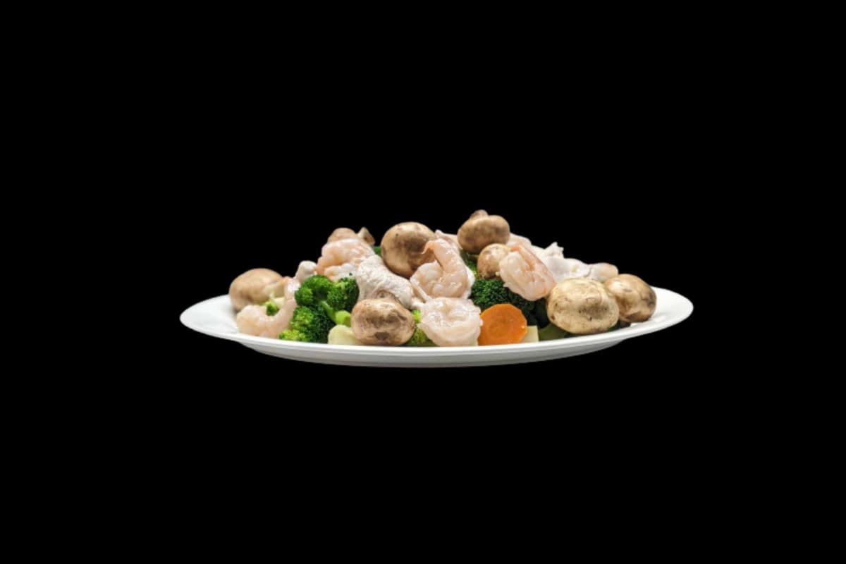 149. Stir-Fried Chicken, Shrimp, Mushrooms, and Broccoli