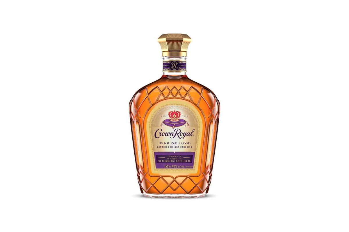 ★ Crown Royal Canadian Whisky | SAVINGS EVERYDAY — THE ROYAL STANDARD | (1 x 750ml)