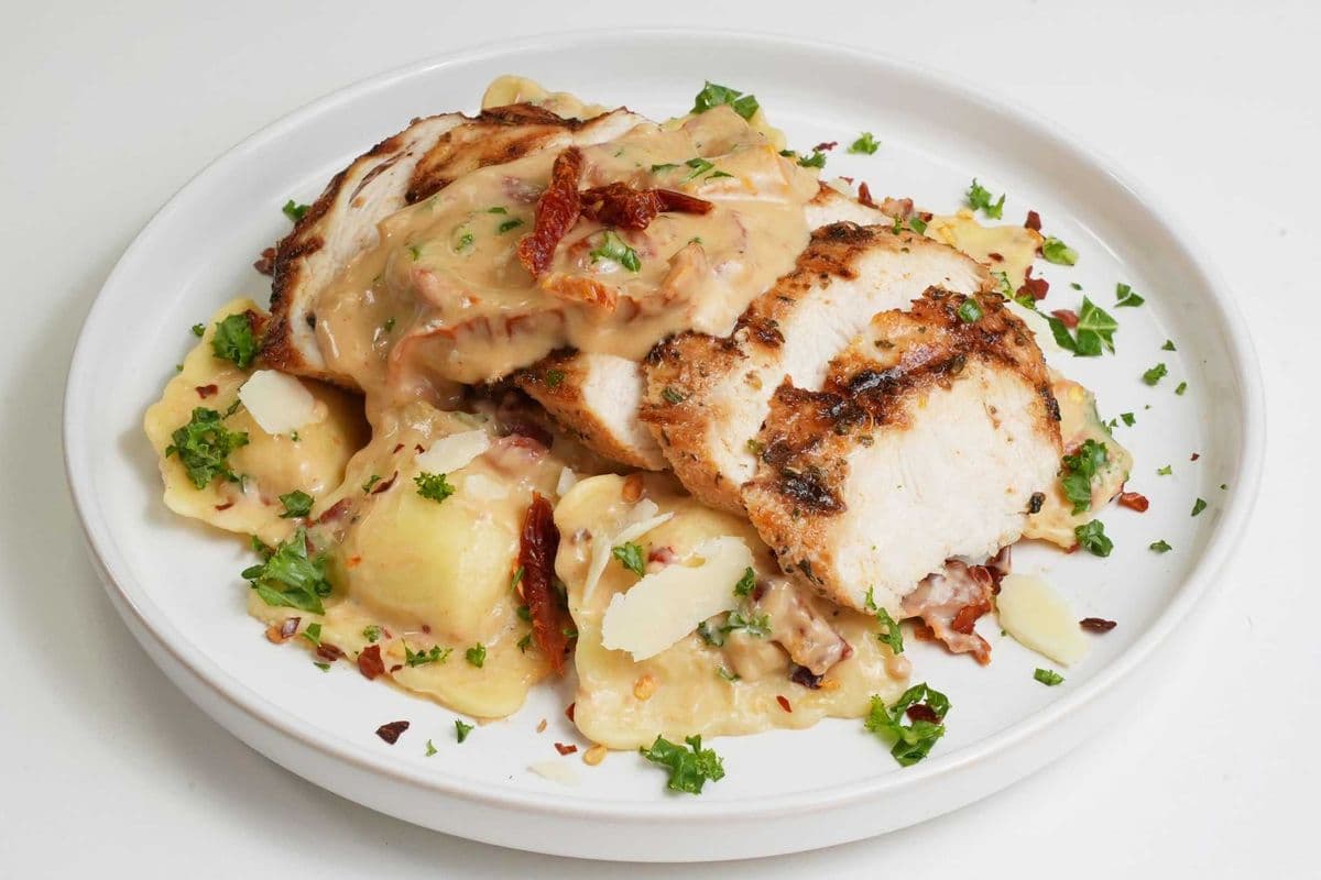 Marry Me Chicken (570 Cal)