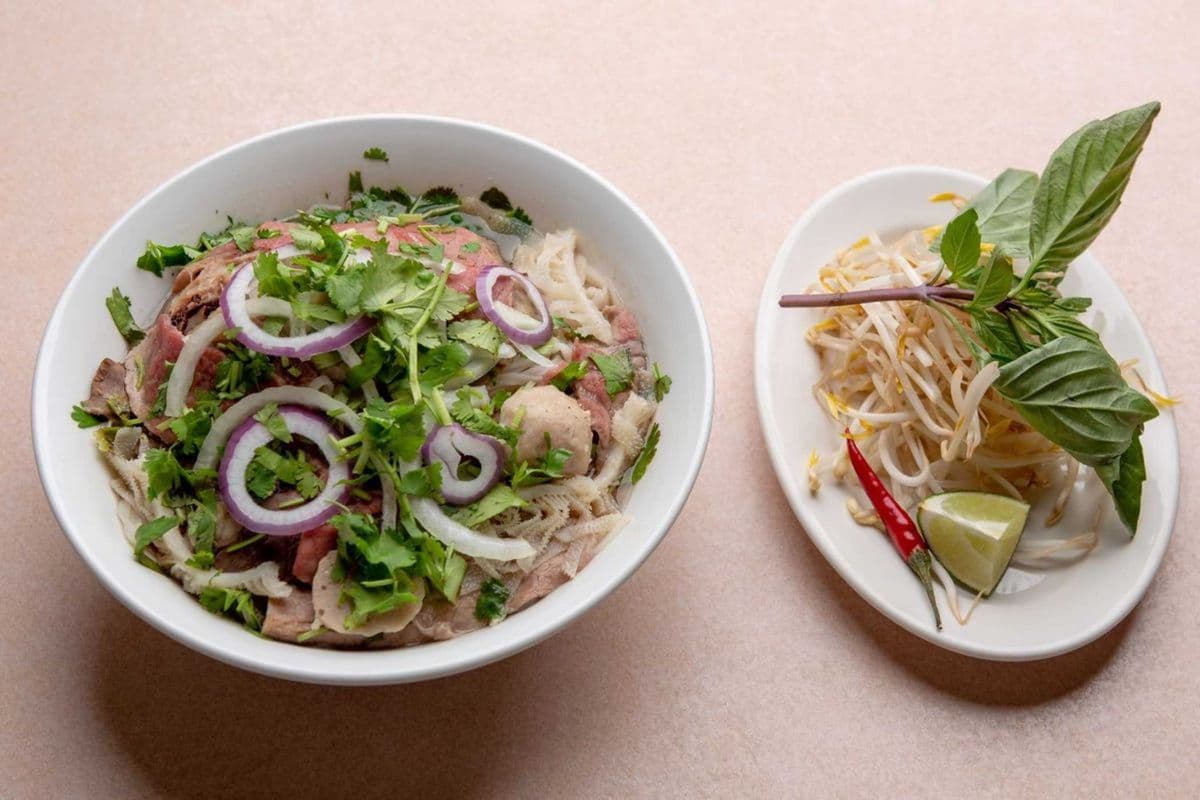 Deluxe Pho