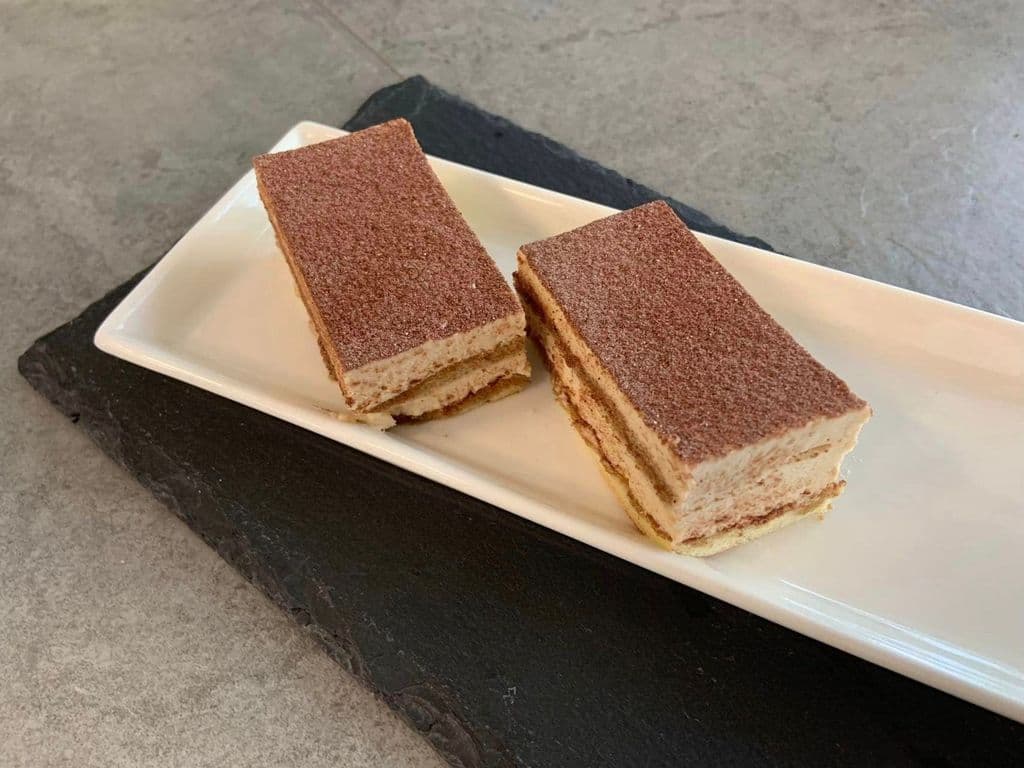 Tiramisu Cake (4 pcs)