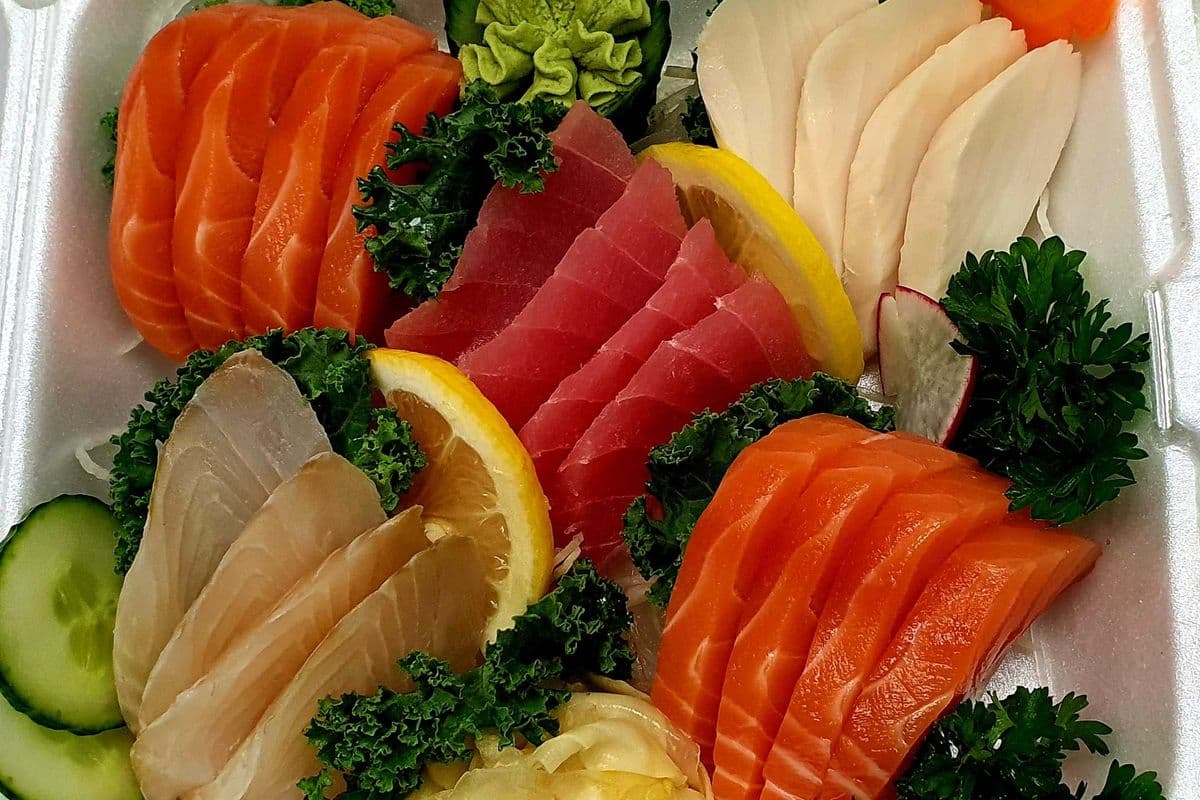 Sashimi Tray (22 pcs)