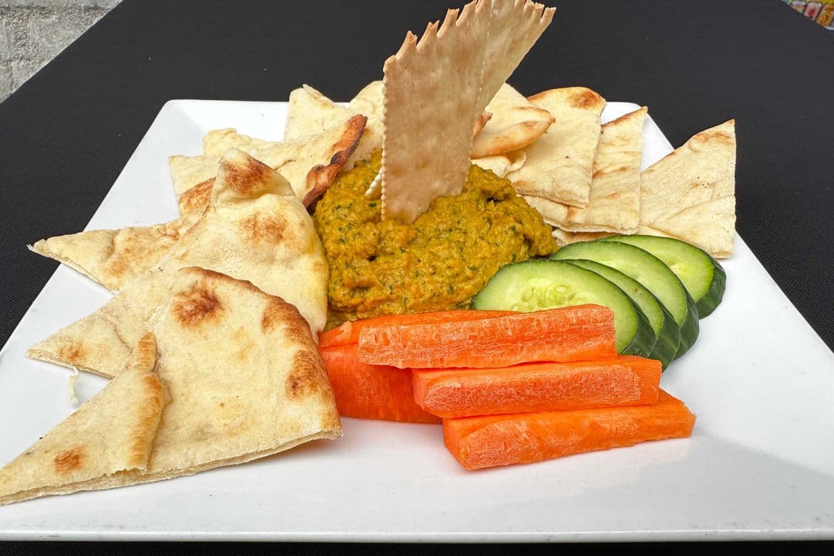 Hummus and Naan