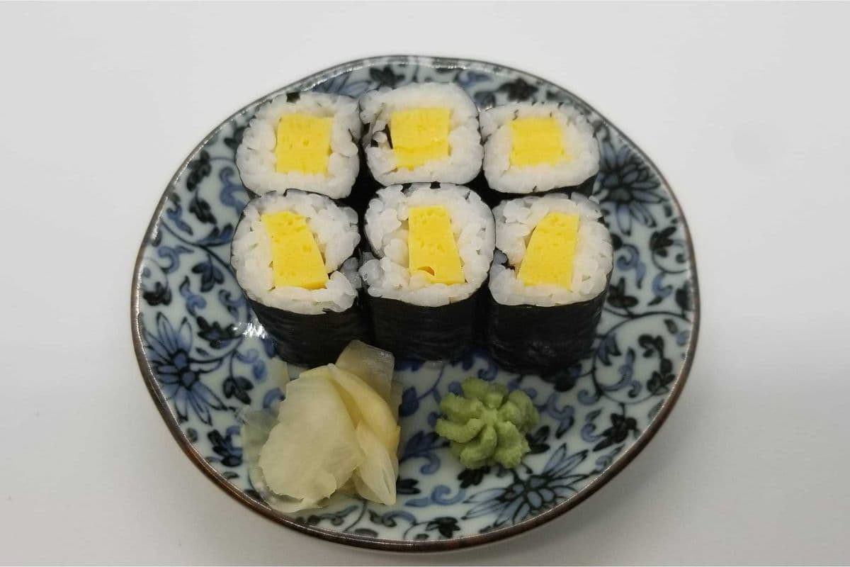 Tamago Maki (6 Pcs)