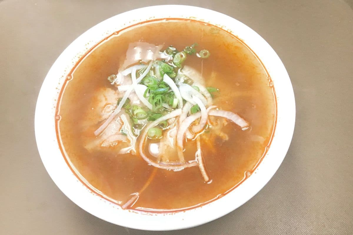 D6. Hot & Sour Steak Rice Noodle Soup / Phở Tái Chua Cay