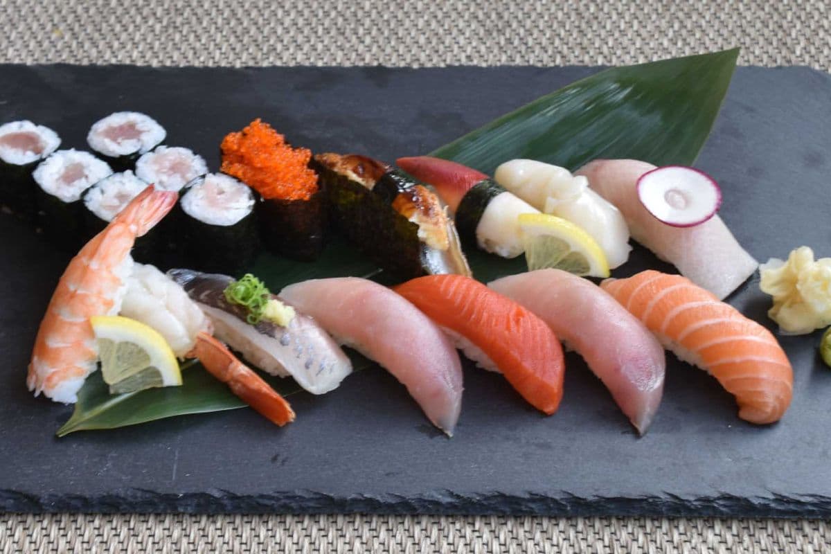 Deluxe Sushi Combo