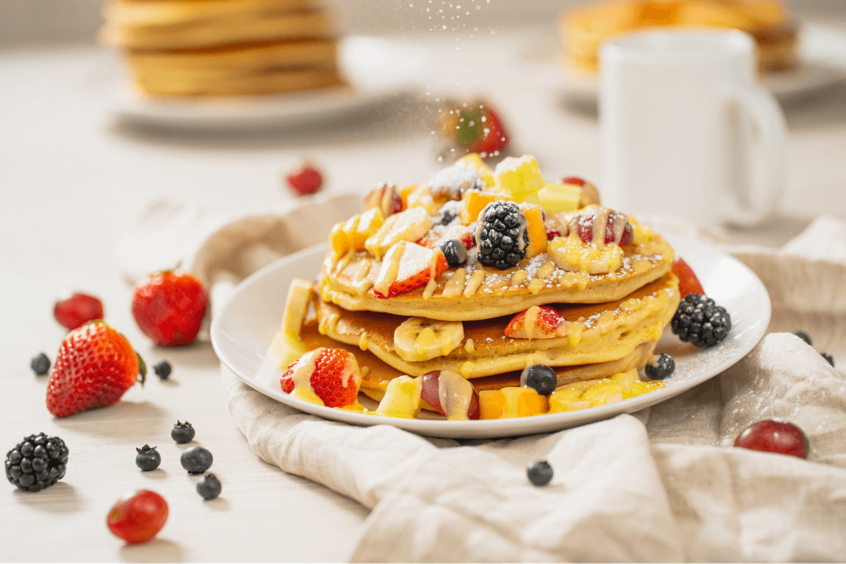 Fruity Pancakes with English Cream