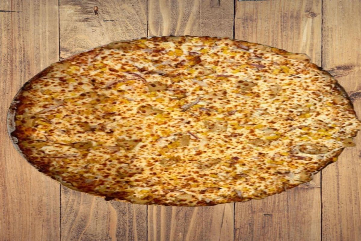 Achari Chaap Pizza - Everyday Special (5 Toppings, 1 Dip, 1 Pop)