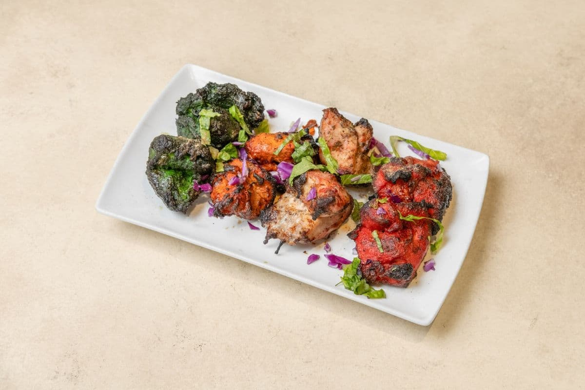 Assorted chicken tikka's (9 10 pcs)
