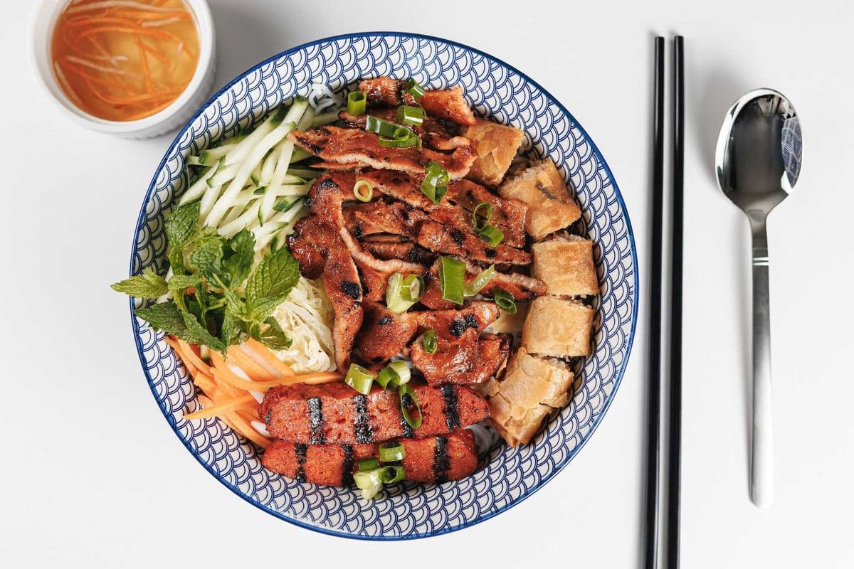 B03. Bun Thit Nuong, Nem Nuong, Cha Gio
