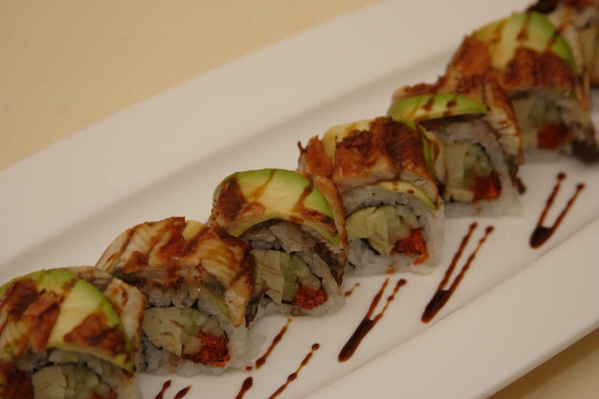 Dragon Roll (8 pcs)