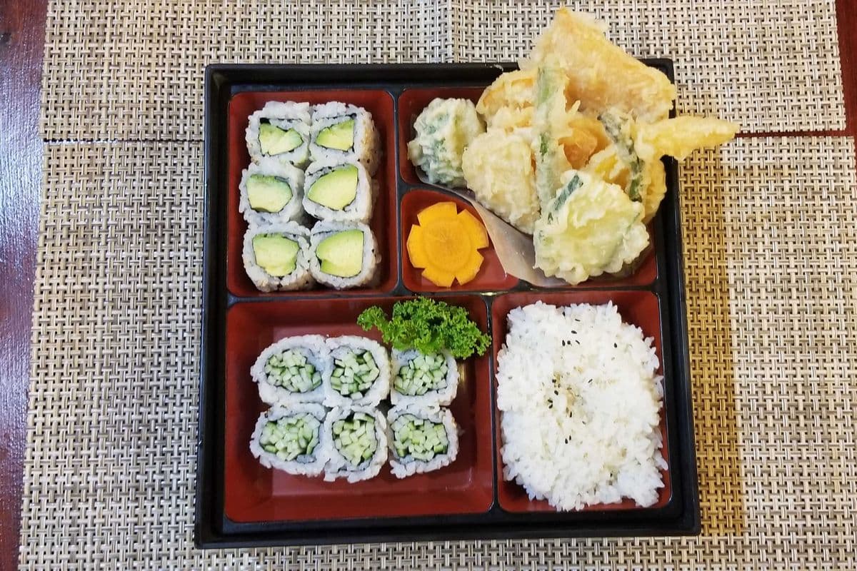 209. Vegetarian Maki and Tempura Bento