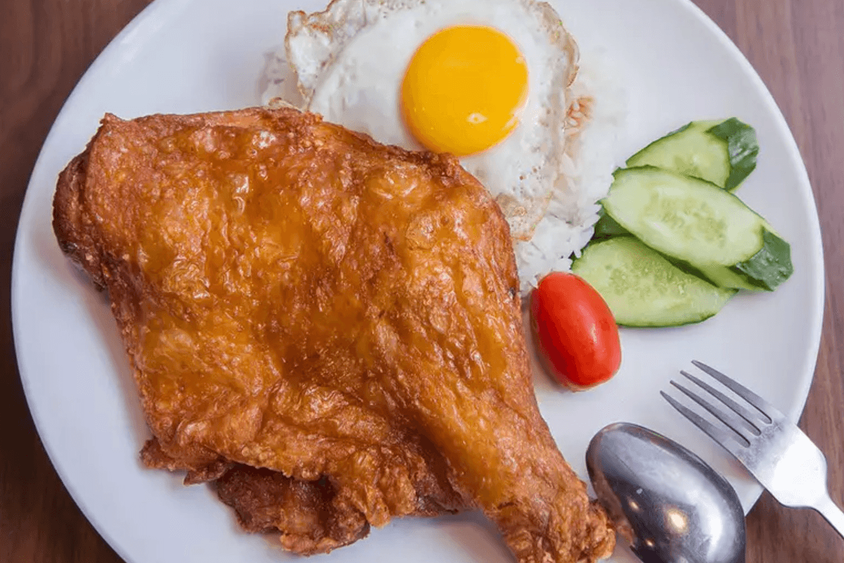 Fried Chicken Drumstick with Rice / 炸雞脾飯