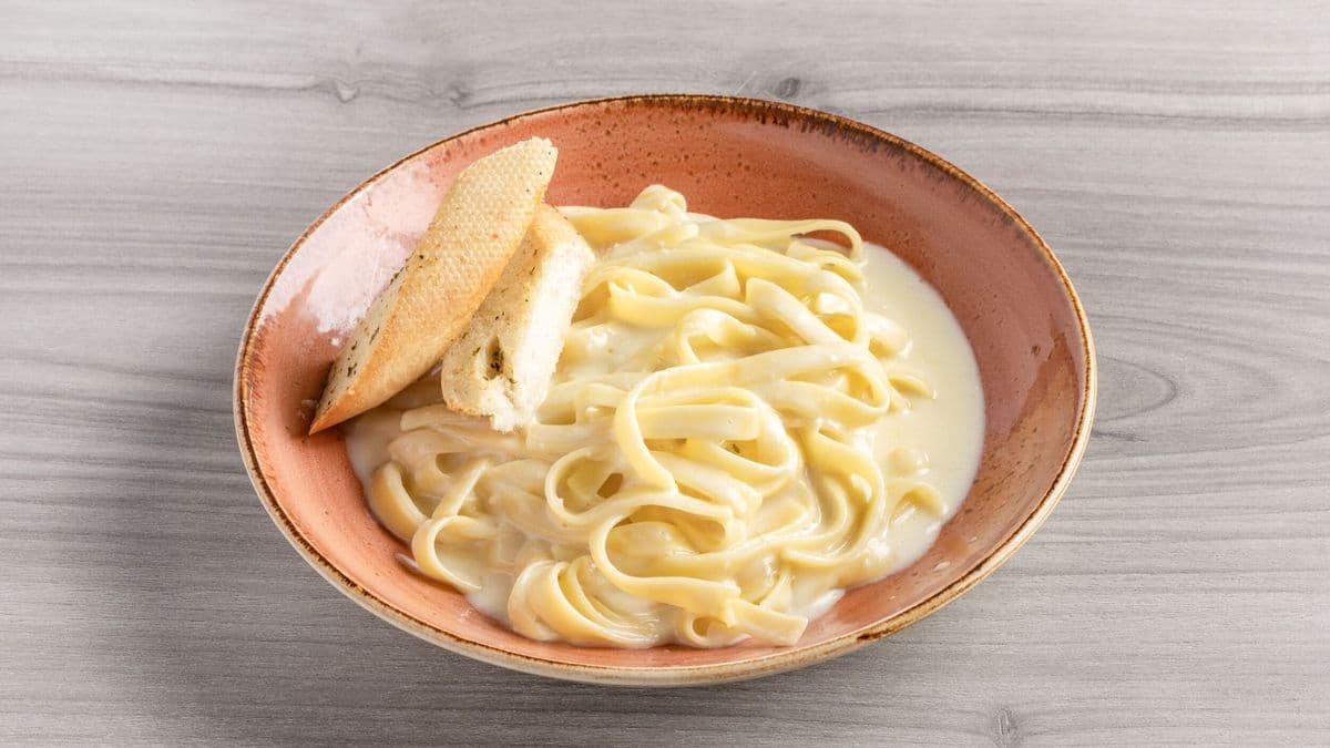 Fresh Fettuccine Alfredo