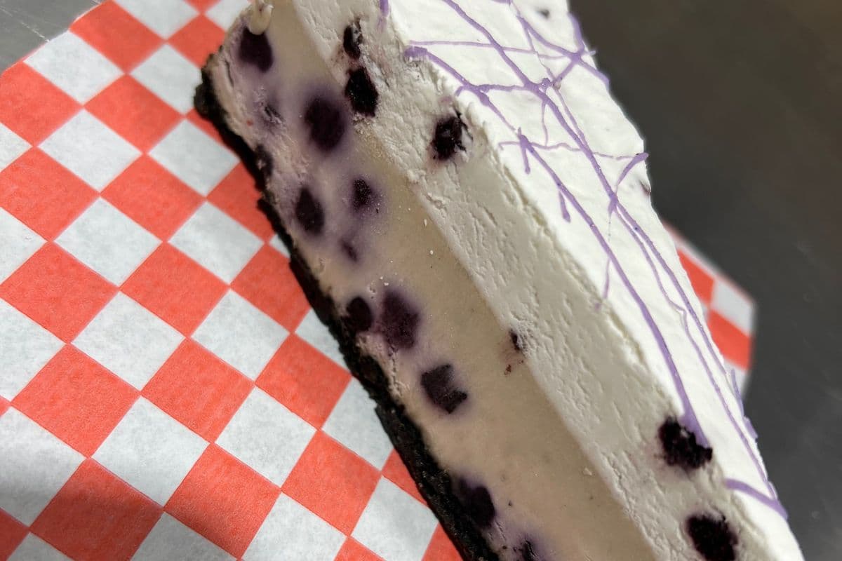 White Chocolate Blueberry Cheesecake
