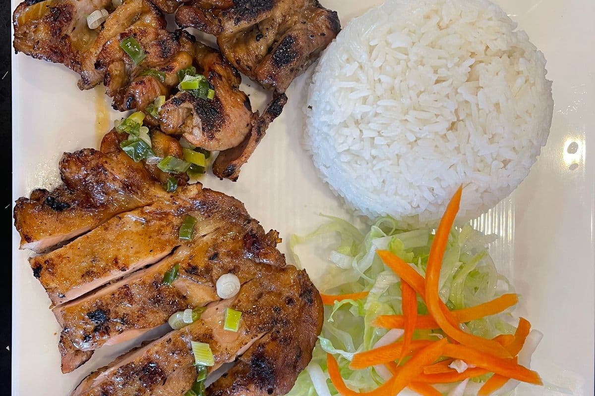 61. Grilled Lemongrass Chicken, Pork Brochette on Rice - Cơm Gà Nướng, Thịt Lụi