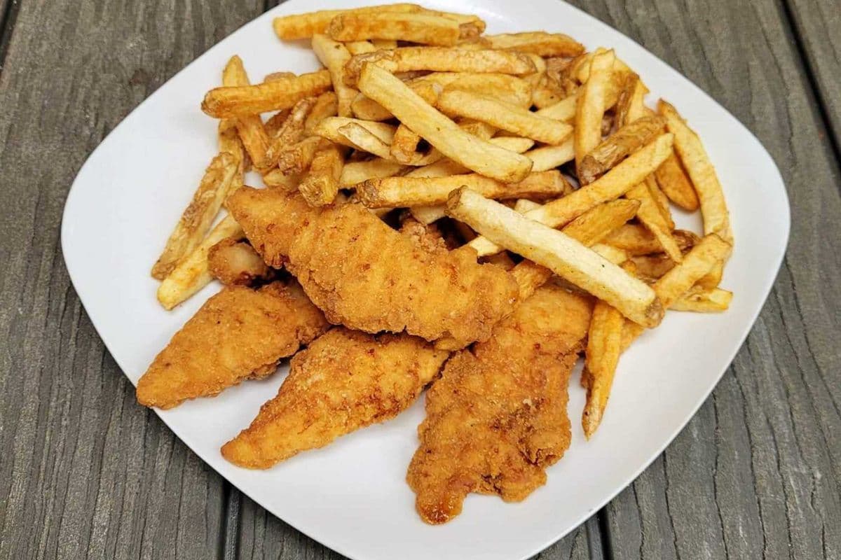 Chicken Finger (4 pcs) & Fries