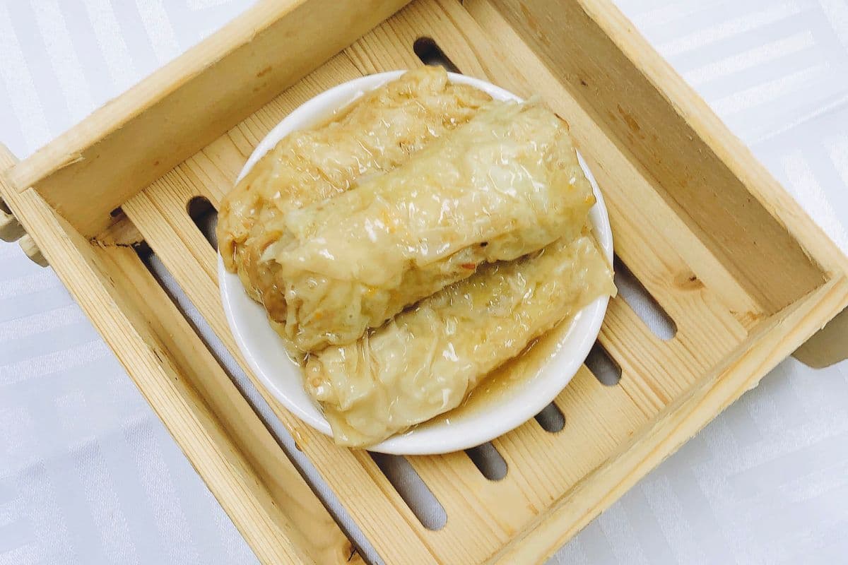 107-Porc haché et légumes enveloppés dans feuilles de tofu 腐皮鲜竹卷