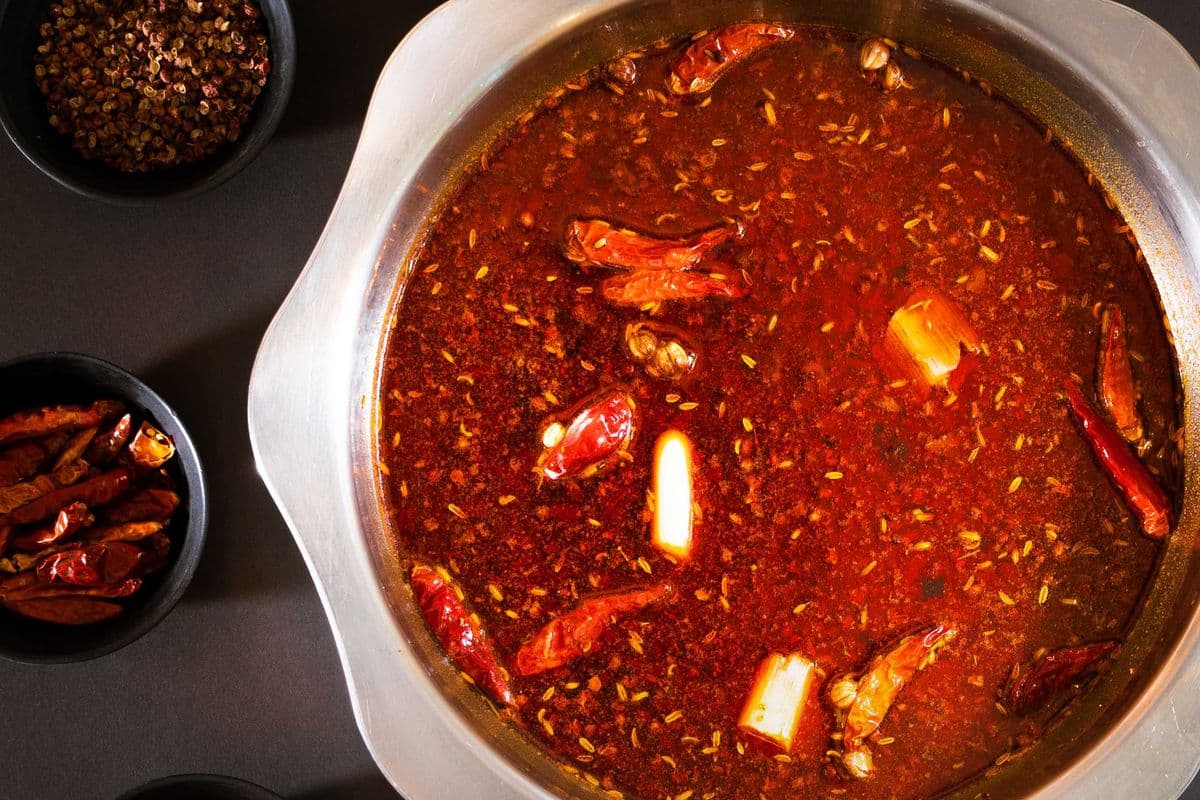 Spicy Soup (Beef Butter) / 招牌麻辣紅湯鍋 (牛油)