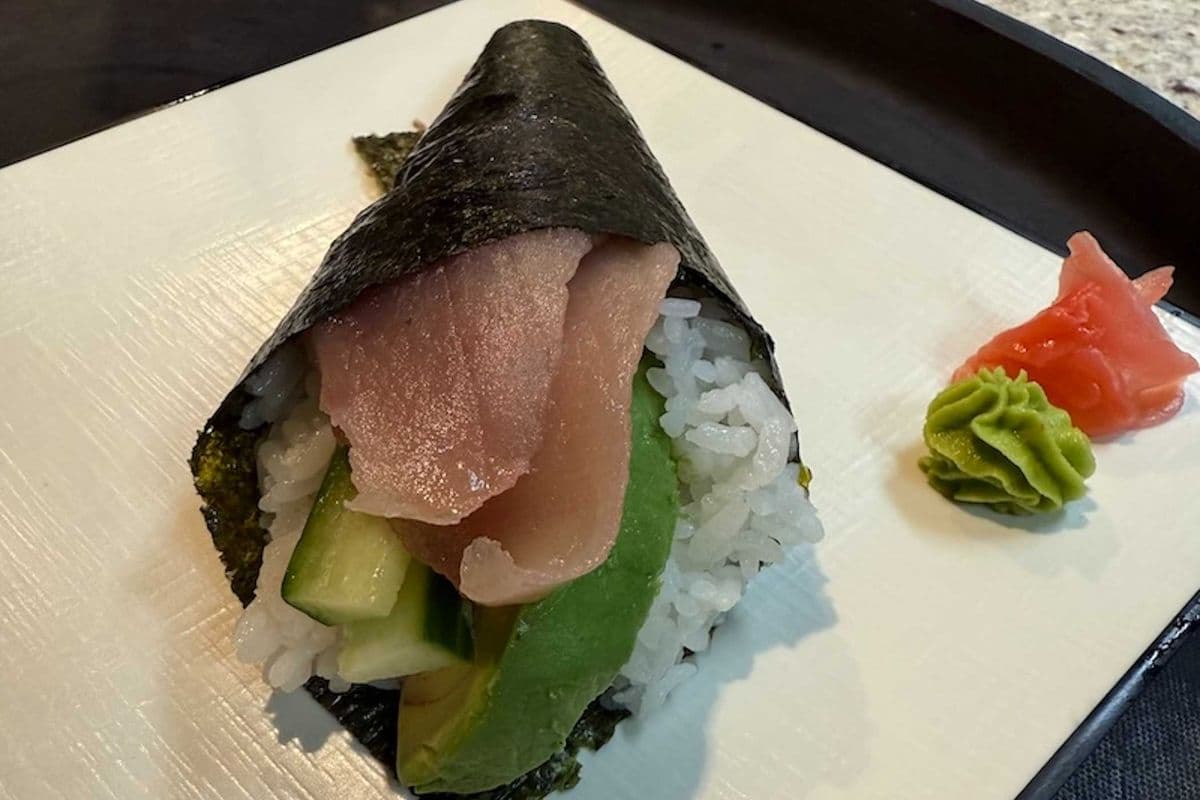 102. Tuna Avocado Temaki